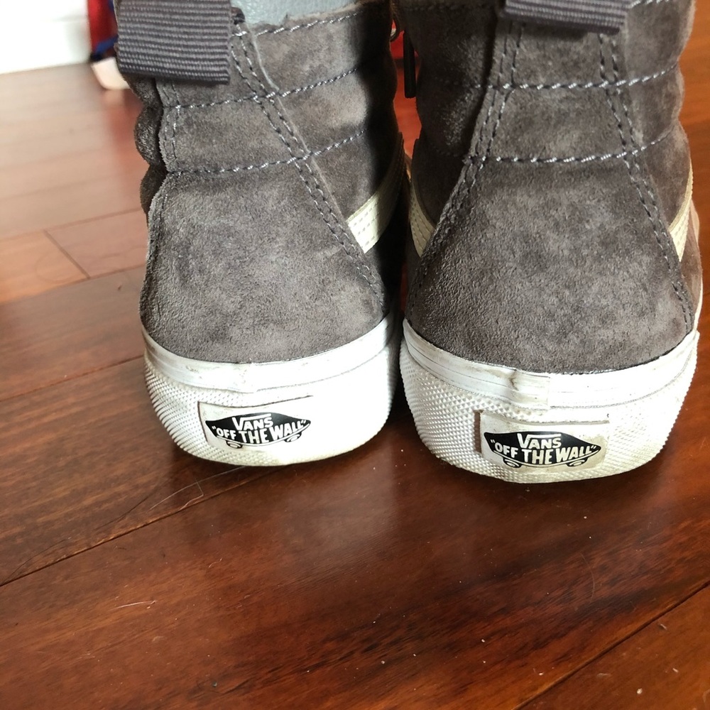 Vans - Picture 3 of 3